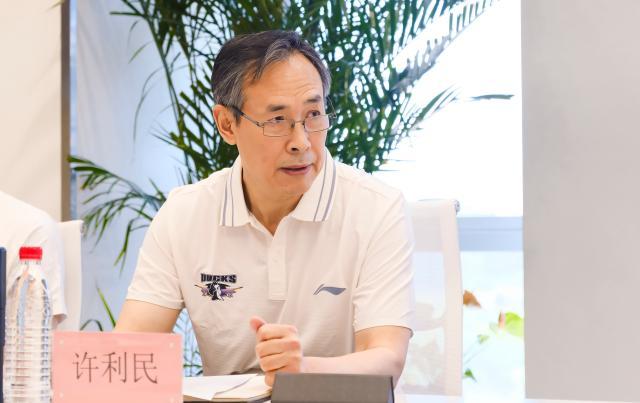 华体会入口-新帅许利民顾问李楠携手亮相 北京男篮翻开新篇章