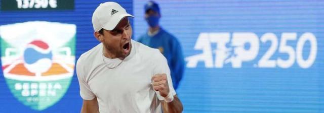 张奔斗：卡拉采夫依然如此残暴，卡拉继续OK！